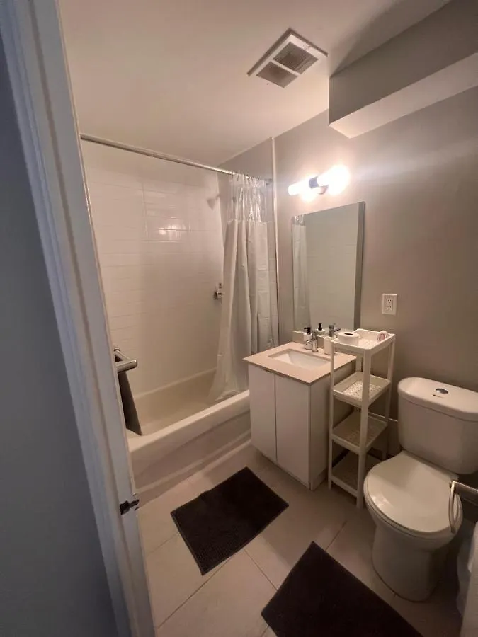 Private Entire Bachelor Downtown Apartment Toronto